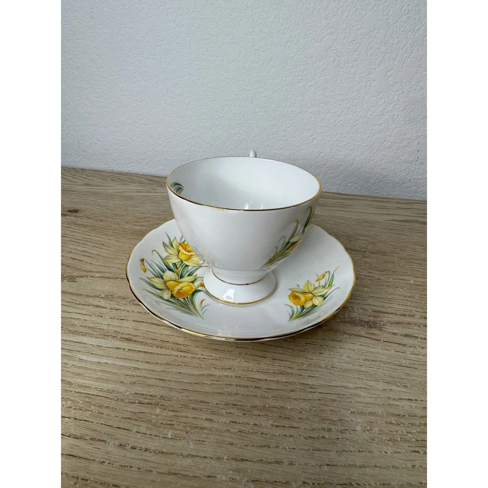Tuscan‎ Fine English Bone China Tea Cup Saucer March Daffodil Birthday Flowers